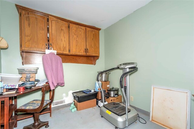 1901 E 15th St, Chandler, OK 74834 - misc room featuring concrete flooring