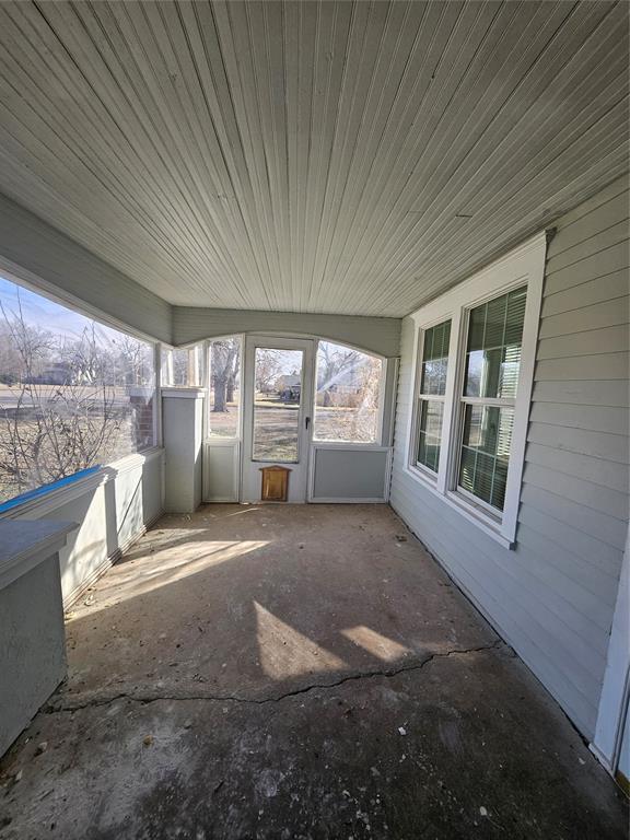 view of unfurnished sunroom