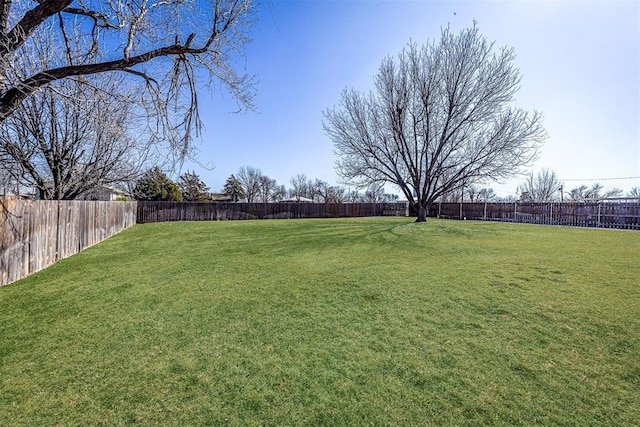 404 N Bryan Ave, Mangum, OK 73554 - view of fenced backyard