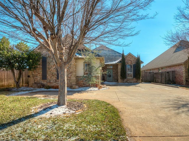 view of front of house