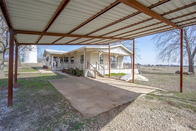 view of patio / terrace with covered porch