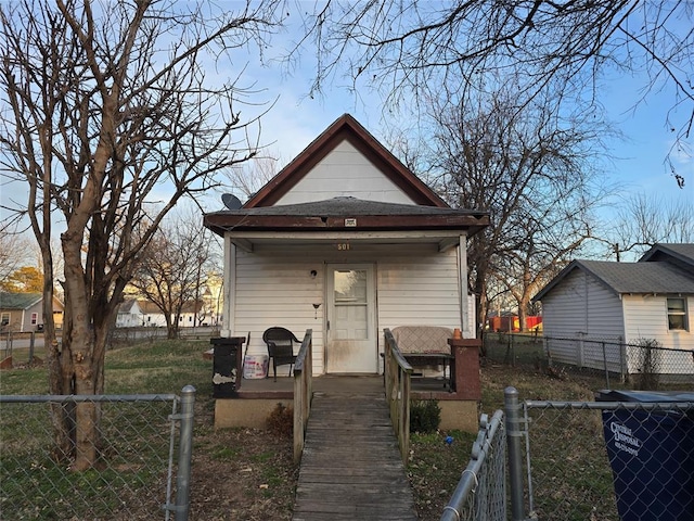 view of front of home featuring a porch