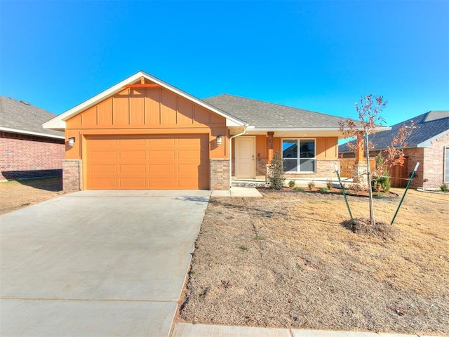 view of front of house with a garage