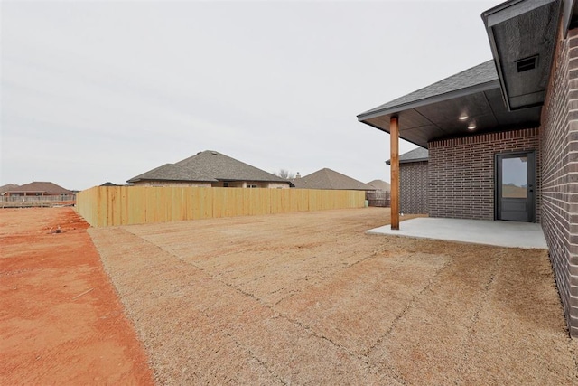 view of yard featuring a patio area