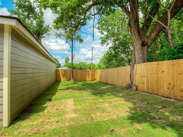 1413 NE 14th St, Oklahoma City, OK 73117 - view of yard