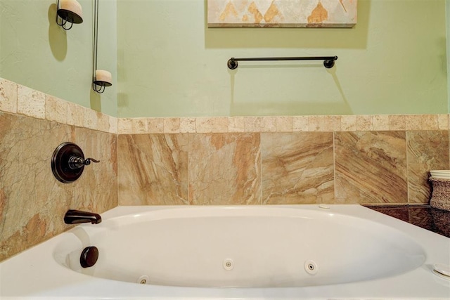 4220 Caribou St, Tuttle, OK 73089 - full bath featuring a jetted tub