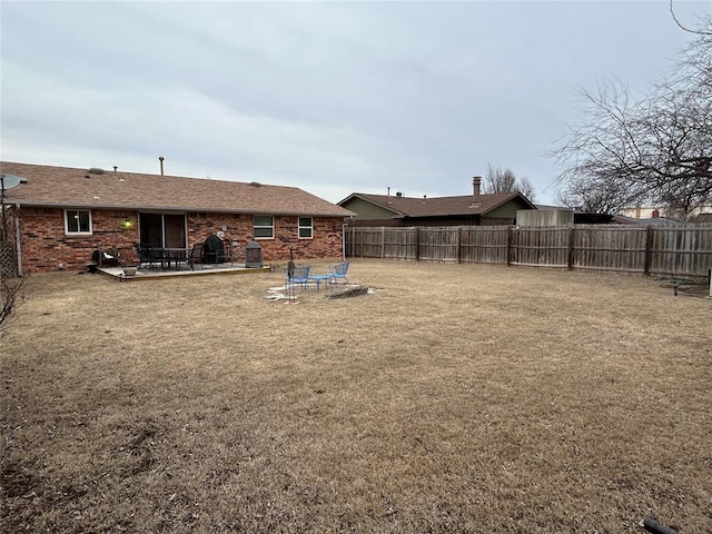 view of yard with a patio