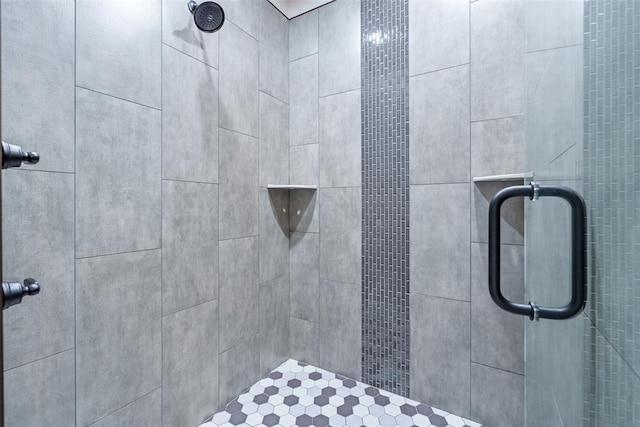 full bathroom featuring a stall shower