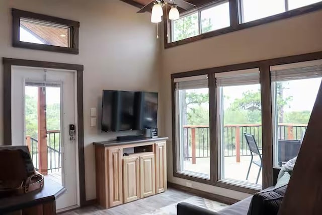 161720 N 4335th Rd, Clayton, OK 74536 - living room with ceiling fan