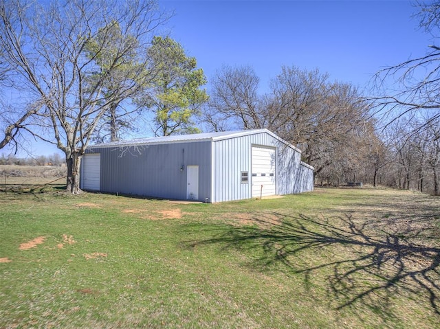 view of outdoor structure featuring an outdoor structure