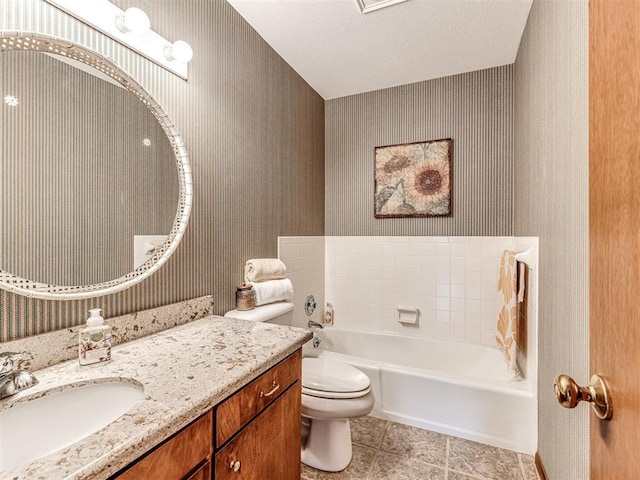 1802 N 15th St, Perry, OK 73077 - full bathroom with wallpapered walls, a garden tub, and vanity
