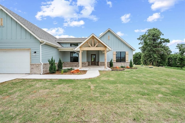 10949 Sandstone Ridge Way, Guthrie, OK 73044 - view of front facade with board and batten siding, a front yard, a porch, a garage, and a shingled roof