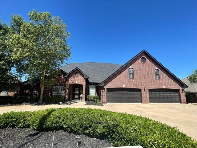 2210 Lakewood Dr, Chickasha, OK 73018 - photo 2