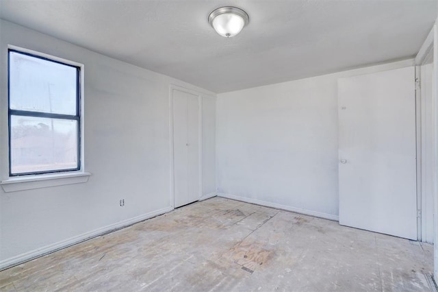 spare room featuring a healthy amount of sunlight