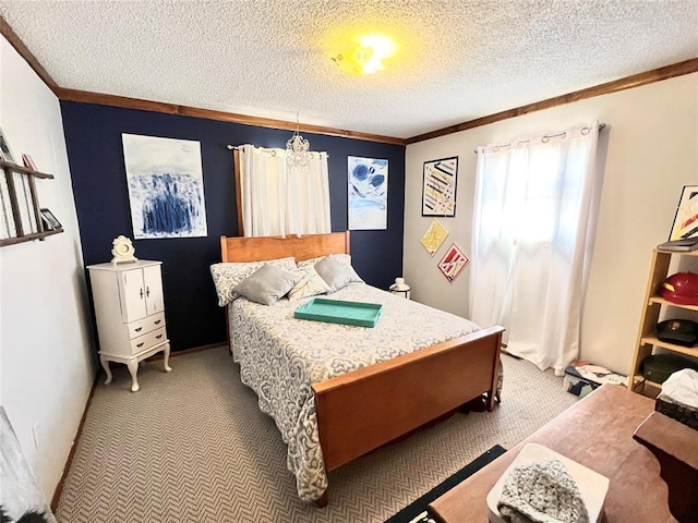 707 S Third St, Cheyenne, OK 73628 - bedroom featuring light carpet, crown molding, and a textured ceiling
