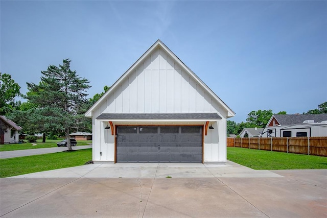 1027 S 7th St, Chickasha, OK 73018 - view of detached garage