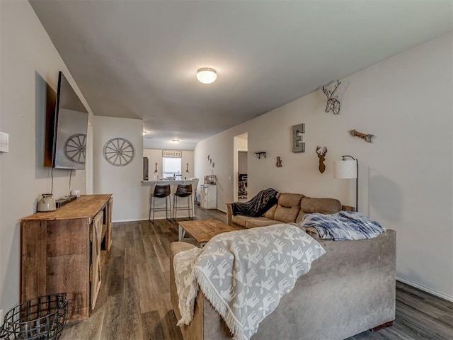 42056 Cadens Trl, Shawnee, OK 74804 - living room featuring dark wood finished floors
