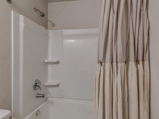 42056 Cadens Trl, Shawnee, OK 74804 - bathroom with shower / tub combo and toilet