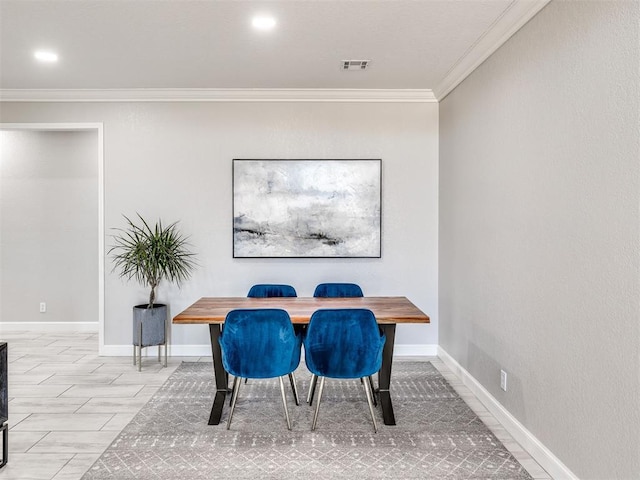 dining space with baseboards, visible vents, ornamental molding, and recessed lighting