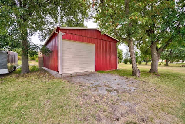 detached garage with driveway