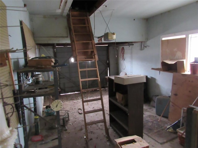 111 W Hillcrest Ln, Hobart, OK 73651 - view of misc room