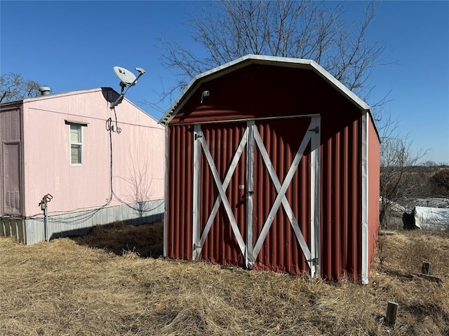 view of outbuilding with an outbuilding