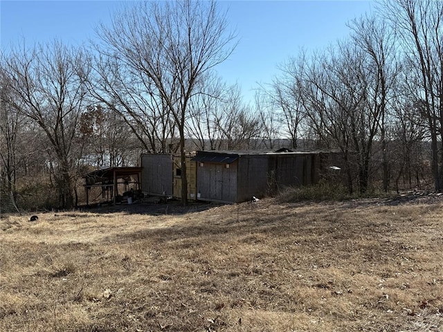 view of outdoor structure featuring an outdoor structure