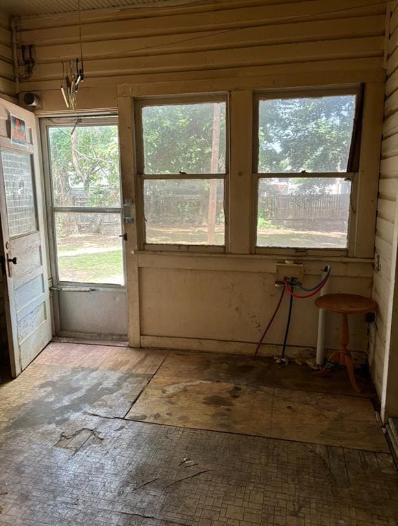 view of unfurnished sunroom