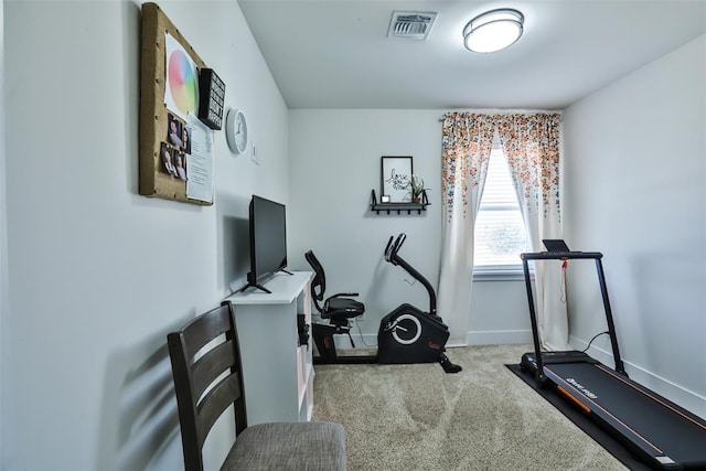 exercise room featuring carpet, visible vents, and baseboards