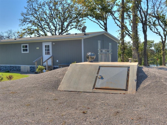 entry to storm shelter with entry steps