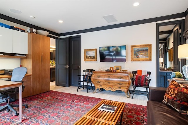 living room with built in study area and recessed lighting