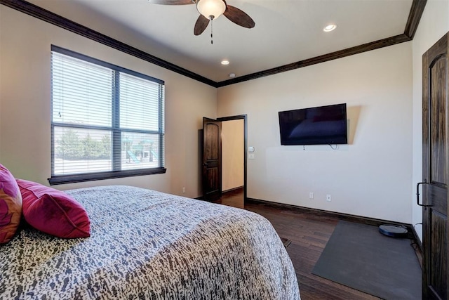 bedroom featuring crown molding, recessed lighting, wood finished floors, and baseboards