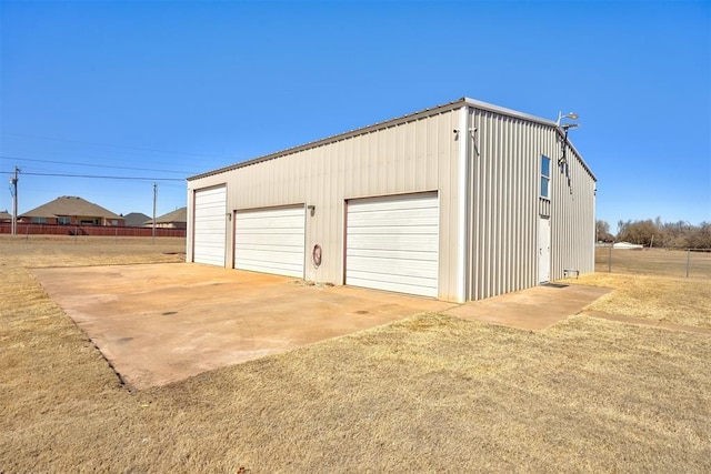 view of detached garage