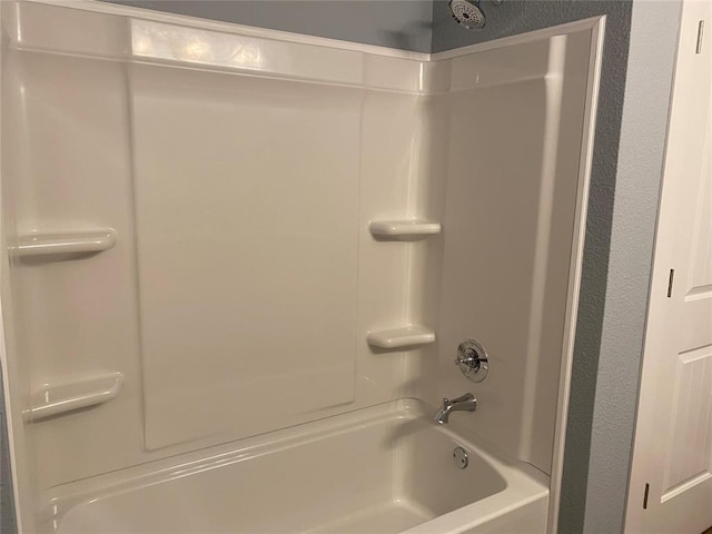 bathroom featuring shower / bathing tub combination