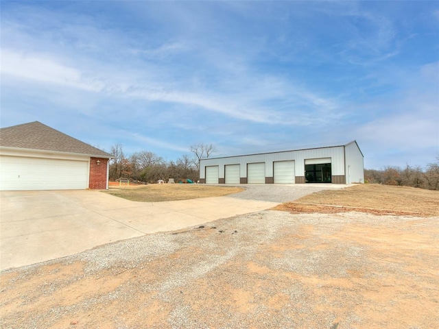 exterior space featuring an outbuilding