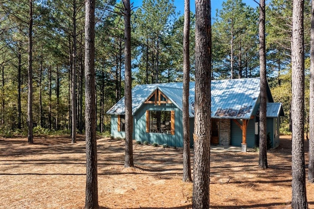 view of front of home with metal roof