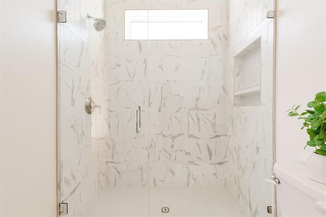 2909 High View Dr, Arcadia, OK 73007 - bathroom featuring a stall shower