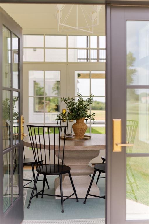 2909 High View Dr, Arcadia, OK 73007 - sunroom with healthy amount of natural light and a chandelier