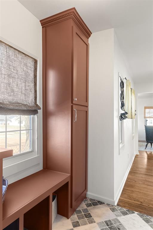 mudroom featuring baseboards