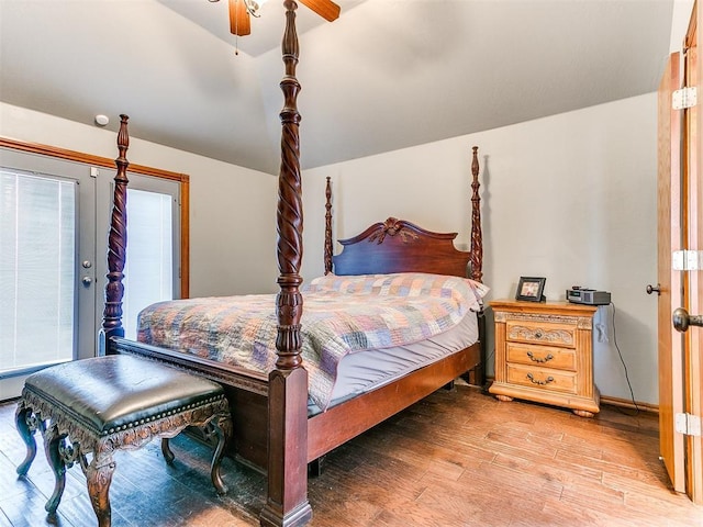 bedroom featuring light wood-style floors and ceiling fan