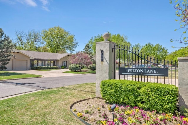 2900 Wilton Ln, Oklahoma City, OK 73120 - community / neighborhood sign featuring driveway and a garage