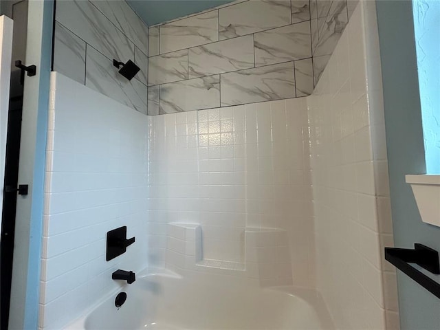 bathroom with shower / bathtub combination