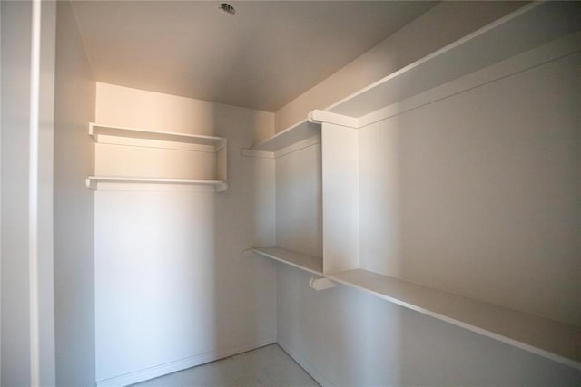 3817 Lynne Ave, Edmond, OK 73012 - view of walk in closet