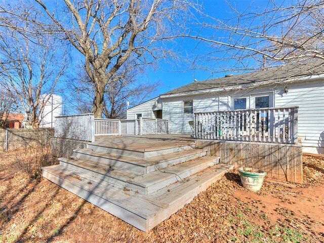 420 W Lincoln St, Purcell, OK 73080 - view of wooden deck
