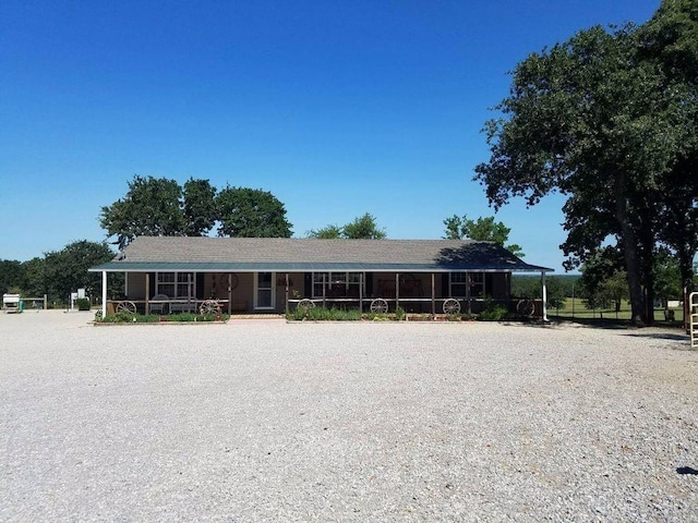 view of front of property