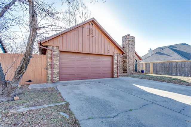 detached garage with fence