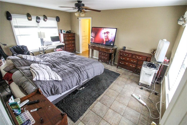 bedroom with ceiling fan