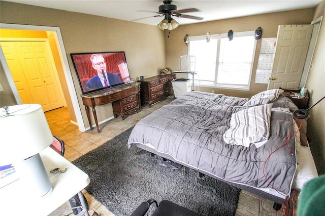 bedroom with a ceiling fan