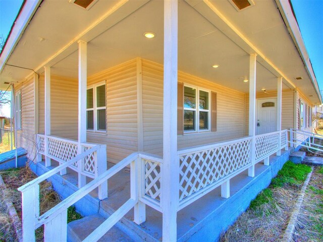 37005 Lake Rd, Shawnee, OK 74801 - exterior space with a porch