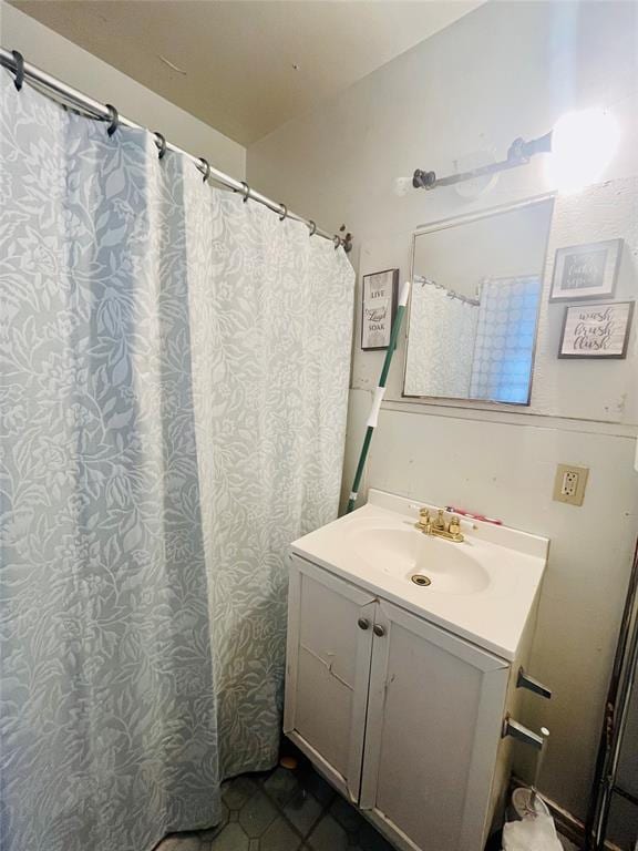 full bath with vanity